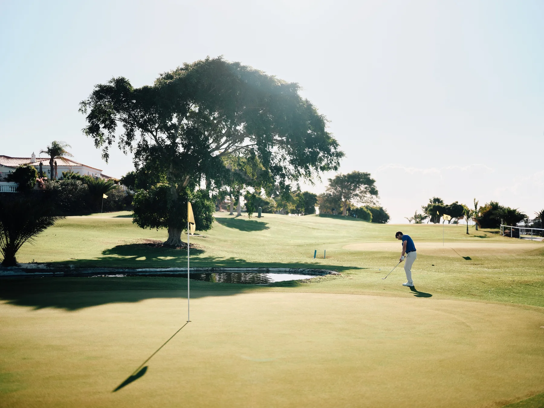 Player practising on the greens at Amarilla Golf in Tenerife